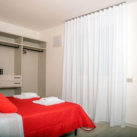Camelot Red - Appartamenti Верона Екстер'єр фото