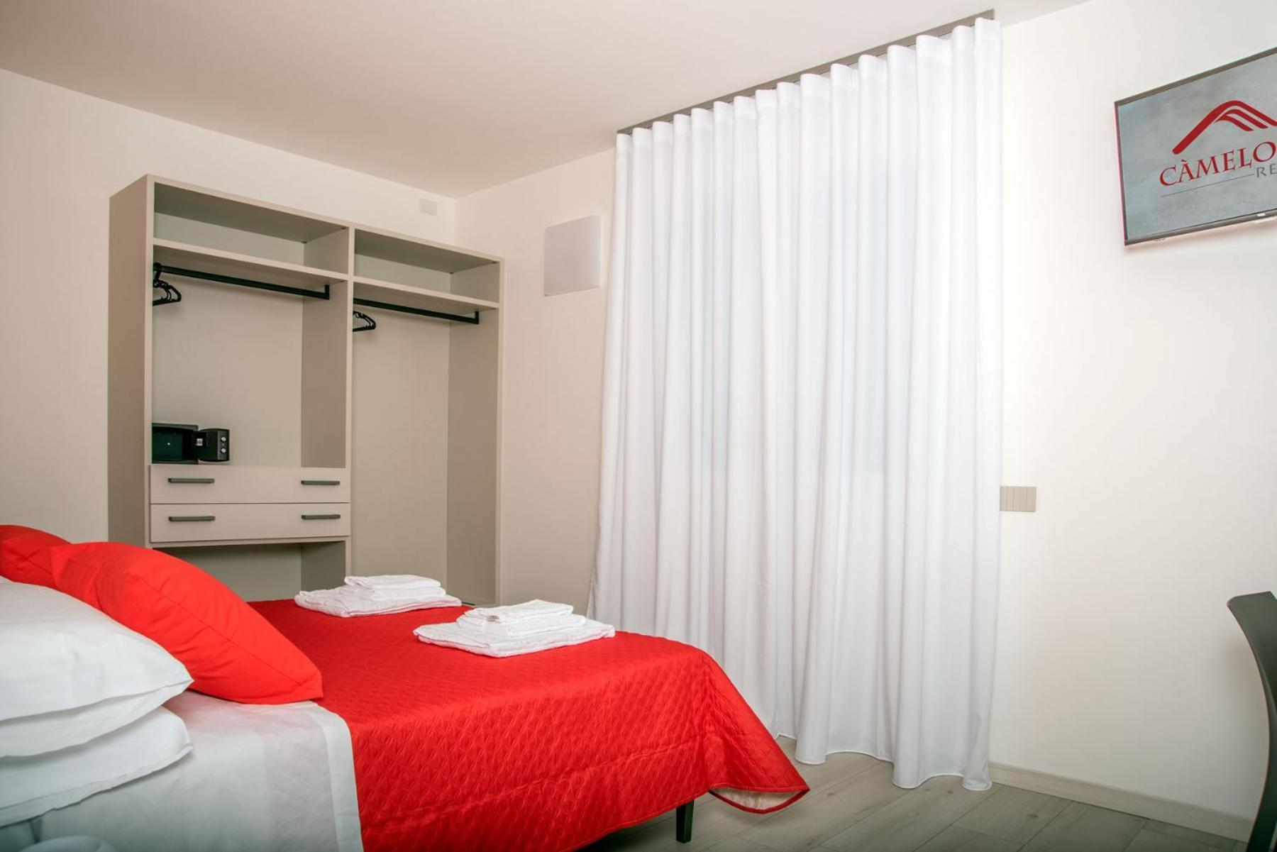 Camelot Red - Appartamenti Верона Екстер'єр фото